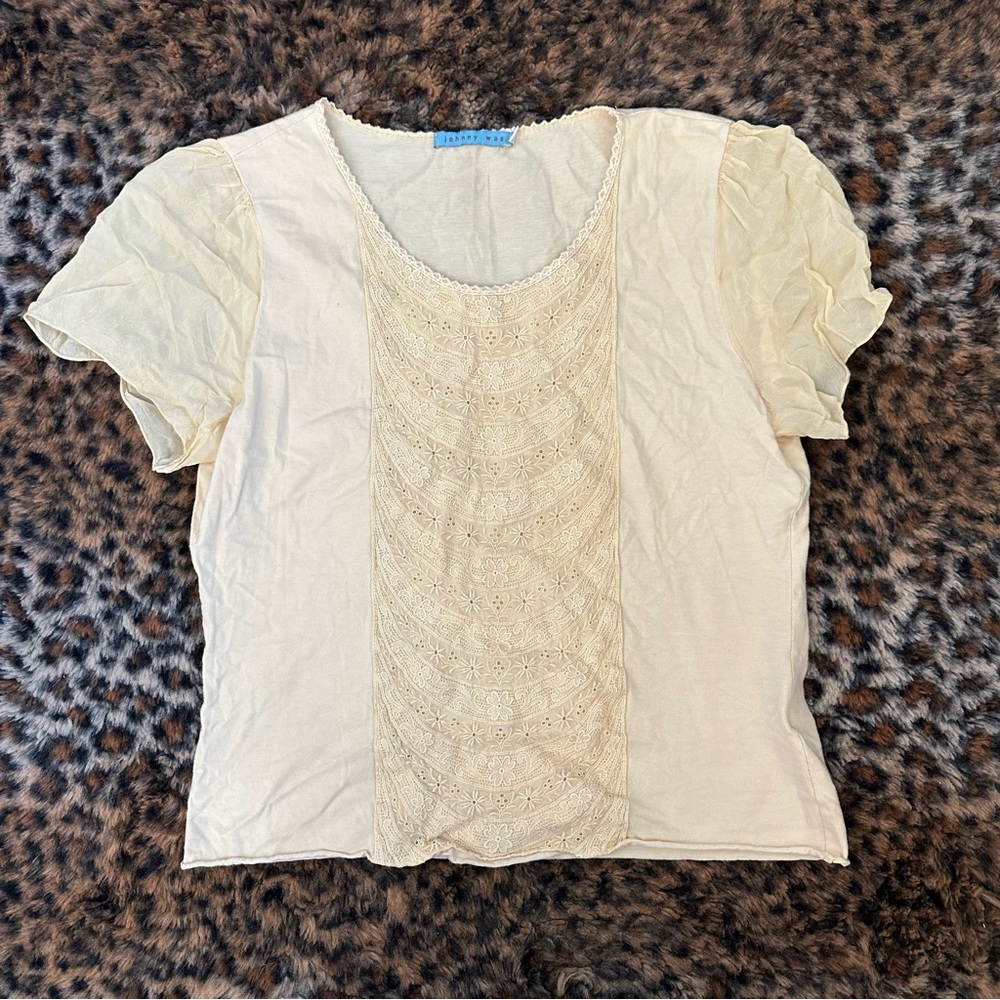Pale yellow dainty Johnny Was vintage paper tag made in us top blouse